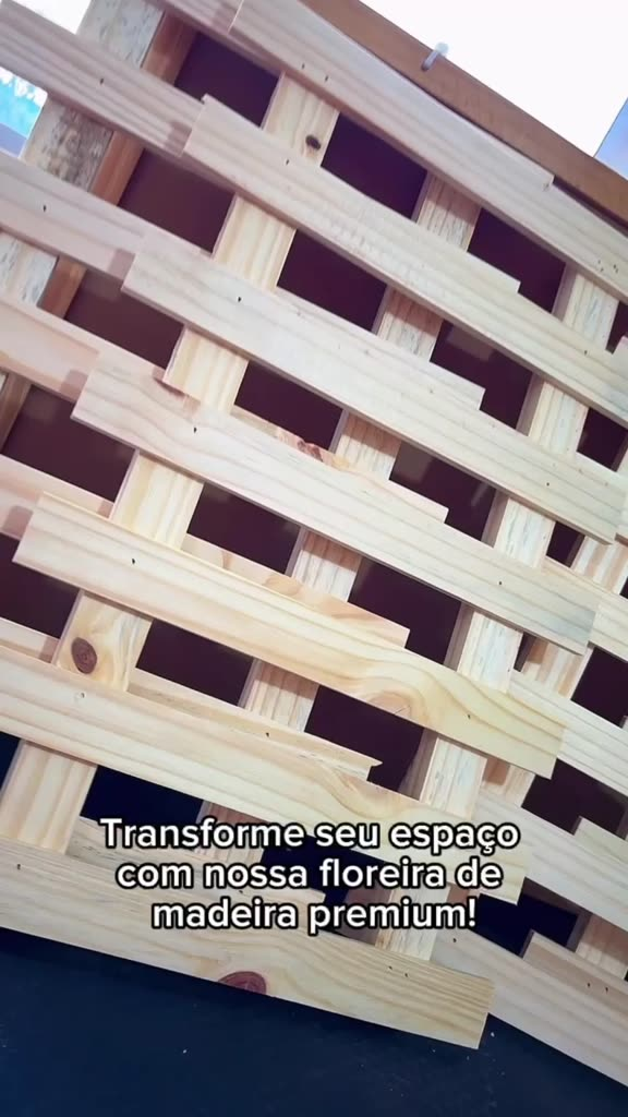 Painel Vertical treliça de Madeira para horta em varanda Interna e Externa kit com 02 treliça