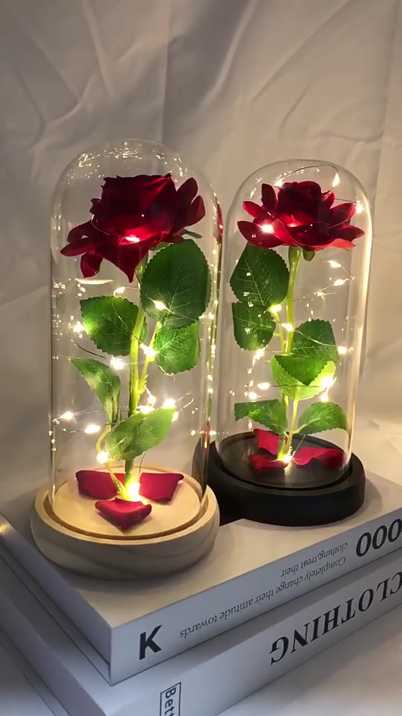A Rosa Encantada Luminária Abajur com LED O Encanto da Magia Inspirada na A Bela e A Fera e no O Pequeno Príncipe A Rosa Eterna Aveludada