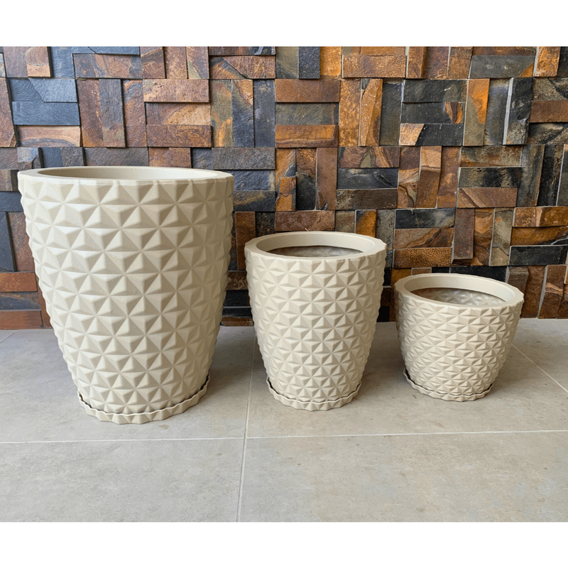 kit 3 Vasos Para Plantas Decorativo em Polietileno Diamante Nº1 Nº2 Nº3 com Pratos - TheckCasa