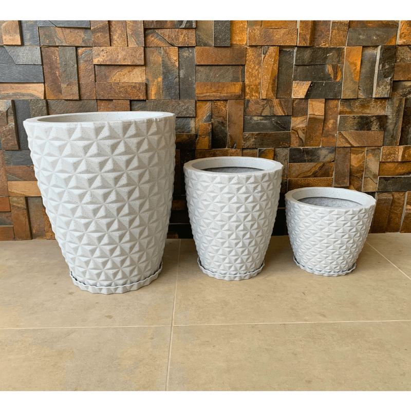 kit 3 Vasos Para Plantas Decorativo em Polietileno Diamante Nº1 Nº2 Nº3 com Pratos - TheckCasa